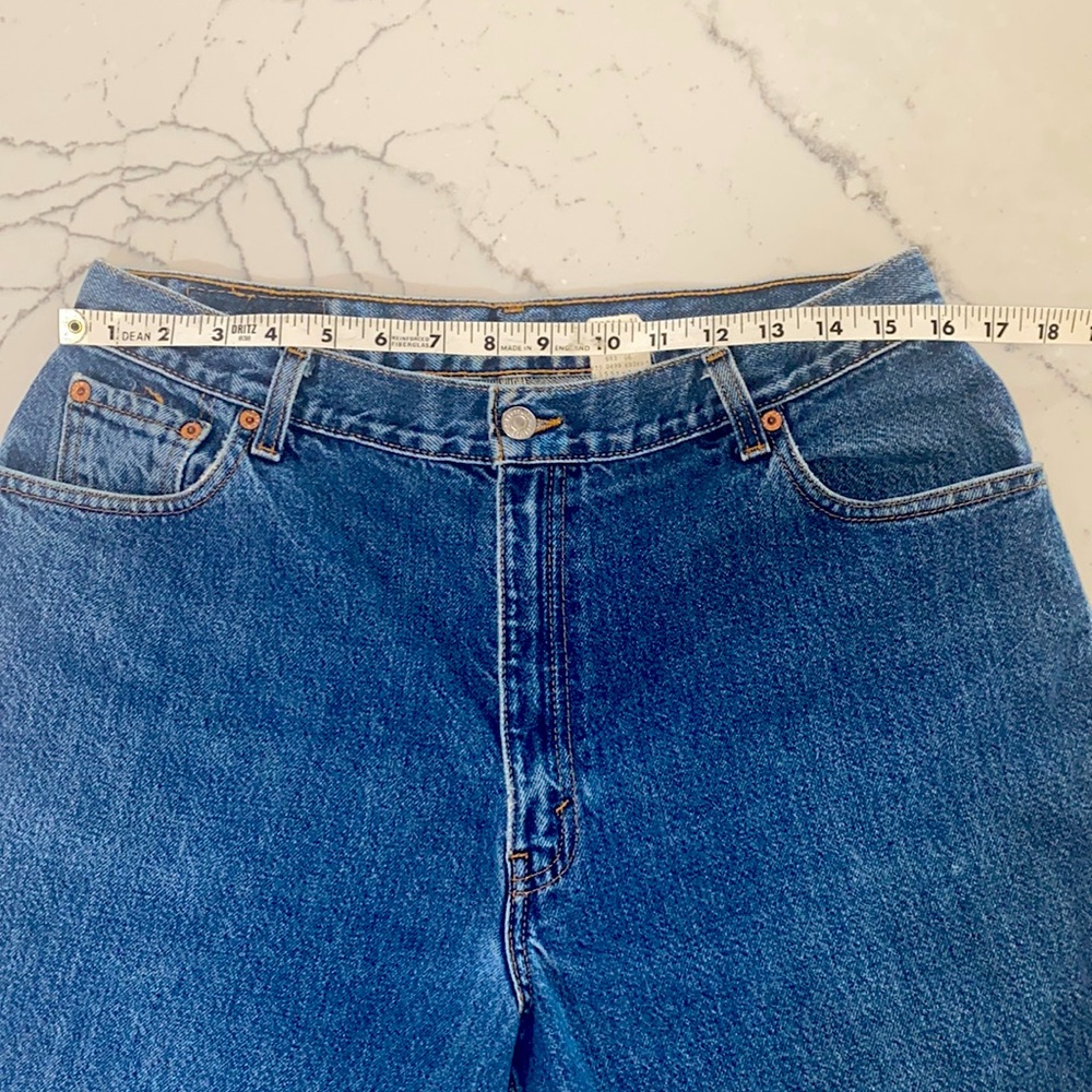 Vintage Levi’s 550 Relaxed Fit Tapered Leg Jeans - Picture 3 of 7